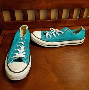 Turquoise converse